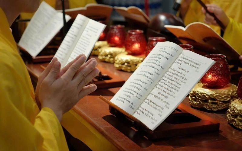 Đọc kinh đền tội mỗi ngày giúp hình thành thói quen xét mình và sống tốt hơn